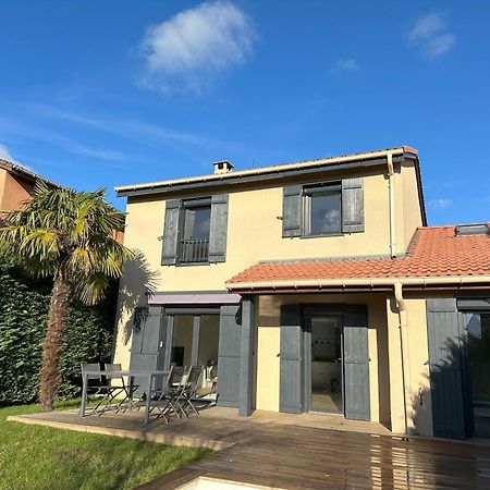Sunny House - Villa 4 Chambres - Saint Genis Les Ollieres Luaran gambar