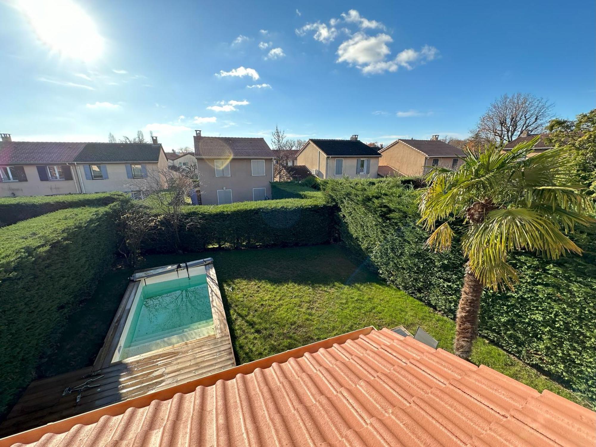 Sunny House - Villa 4 Chambres - Saint Genis Les Ollieres Luaran gambar