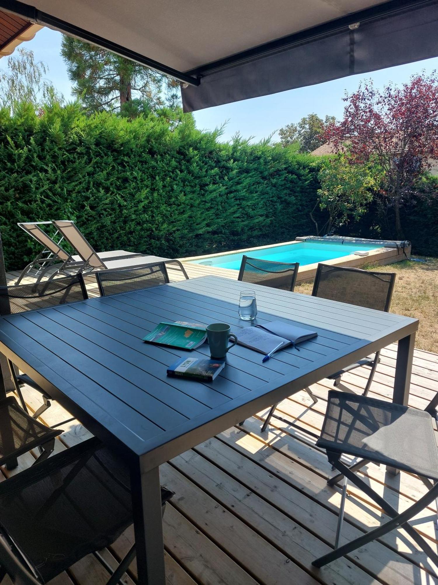 Sunny House - Villa 4 Chambres - Saint Genis Les Ollieres Luaran gambar