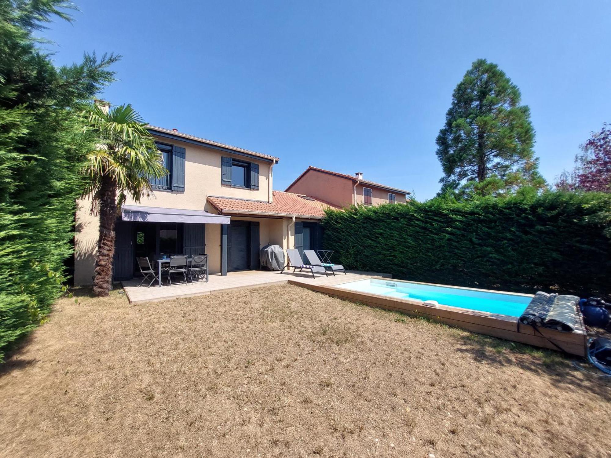 Sunny House - Villa 4 Chambres - Saint Genis Les Ollieres Luaran gambar